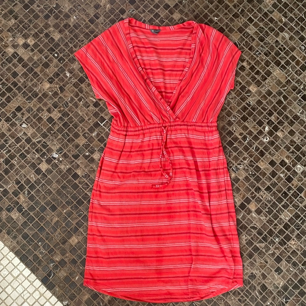 Deep V-neck, Eddie, Bauer tie, dress size medium